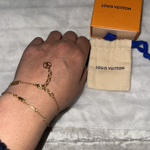 Louis Vuitton preloved monogram bracelet excellent condition size 15-18cm - Picture 6 of 7